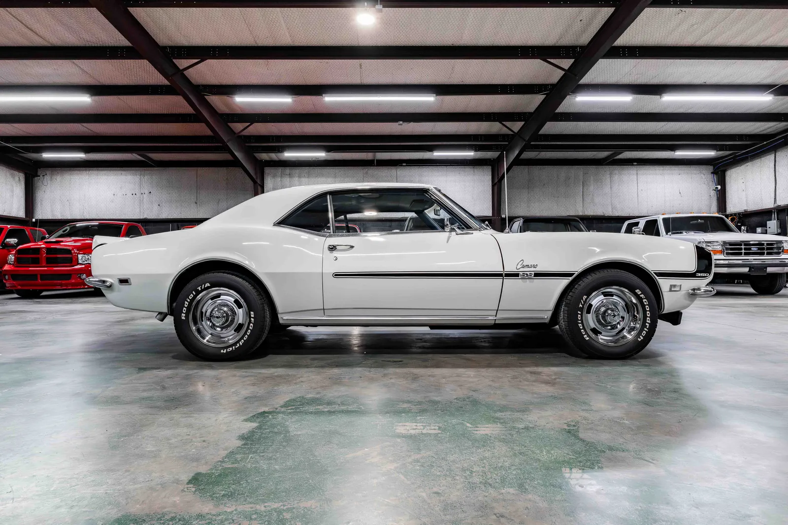 1968-Chevrolet-Camaro-White-306510-38.jpg